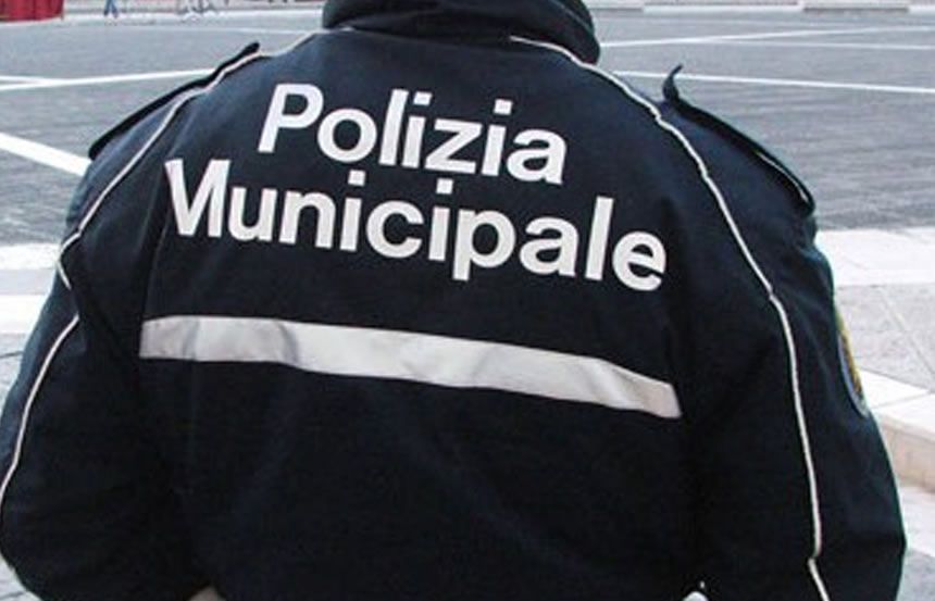 Siena, denunciato in flagranza di reato parcheggiatore abusivo