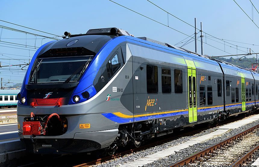 40enne investito dal treno sulla linea Firenze-Pisa: ritardi per Empoli e Siena