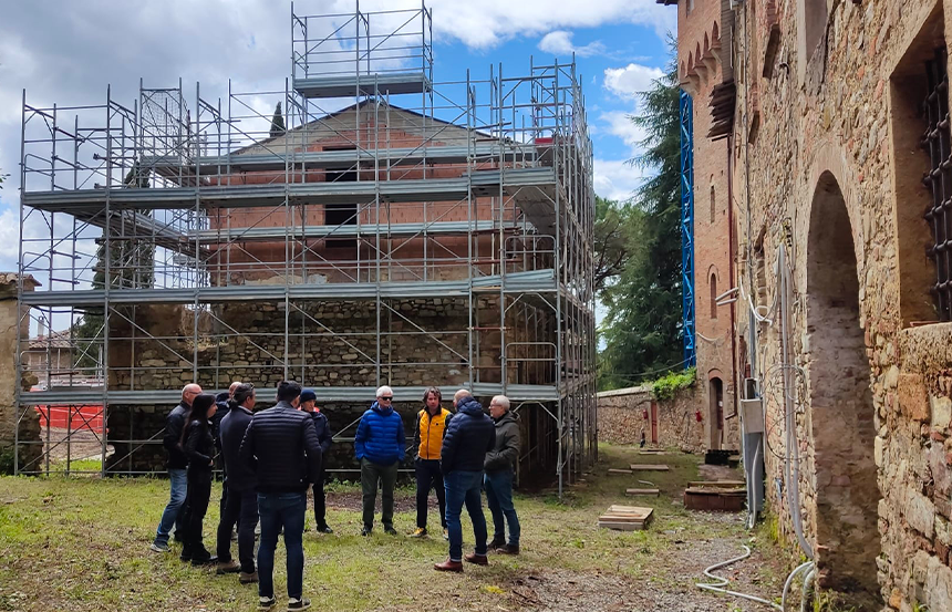 Il castello di Linari tornerà a vivere e avrà un'anima artistica