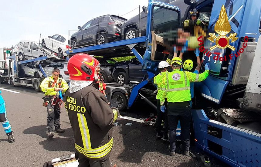 Incidente stradale in A1 tra Valdarno e Incisa Reggello con due morti